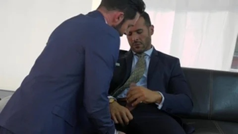 menatplay: Desperate Dario's Offer