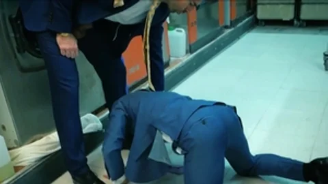 menatplay: Dario's Dirty Suit Encounter