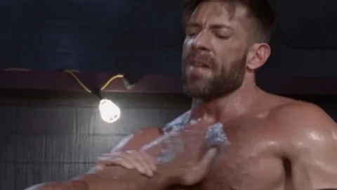 Raging Stallion: Bodybuilder wishes whip