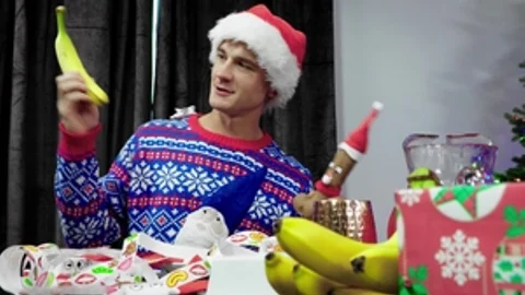 Next Door Originals: Season's Greetings, Guys!