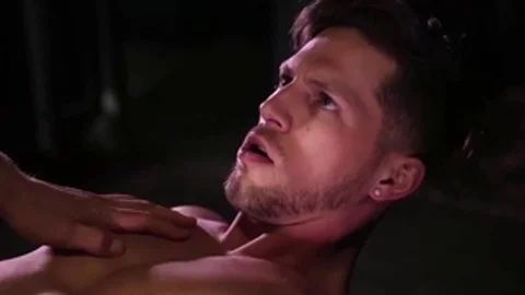 MEN.com: Muscle american really likes ramming hard